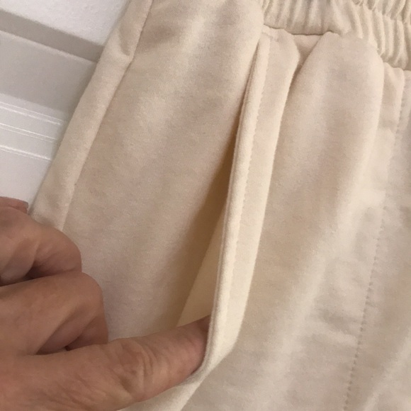 The North Face Athletic/Athleisure Shorts, NWT! - Picture 4 of 10